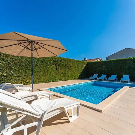 Aurata In Villa Ližnjan