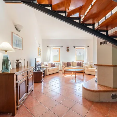 Aurata In Villa *