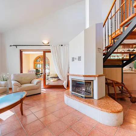 Villa Aurata In Ližnjan