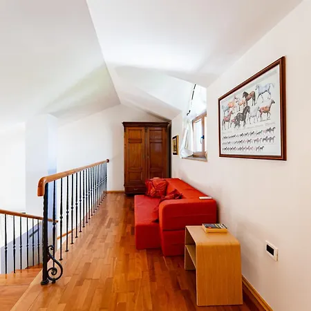 Aurata In Villa