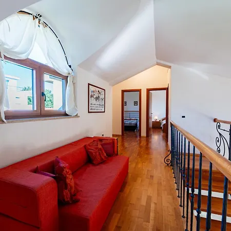 Aurata In Villa *